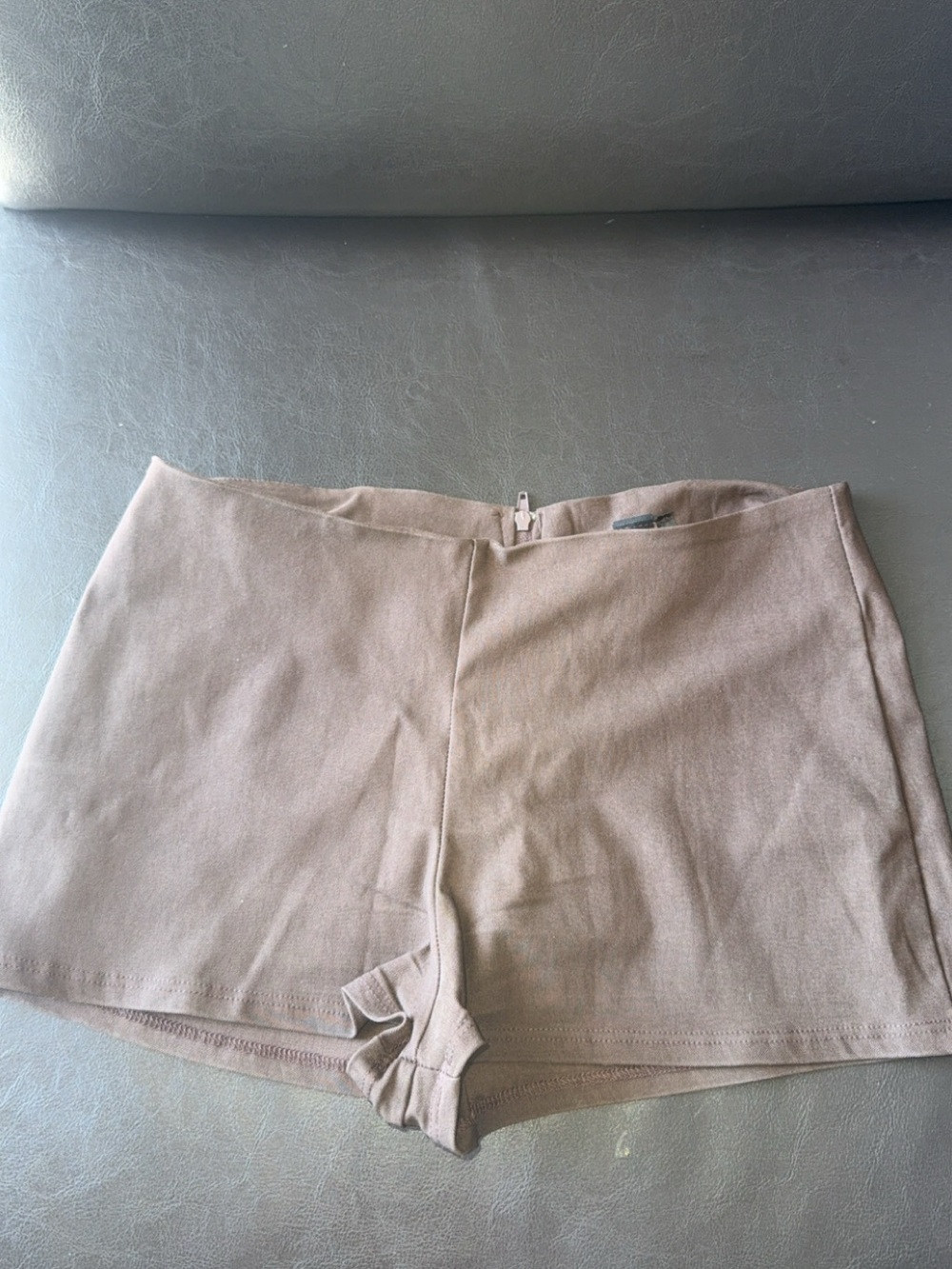Windsor High-Waist Women’s Shorts in Light Taupe